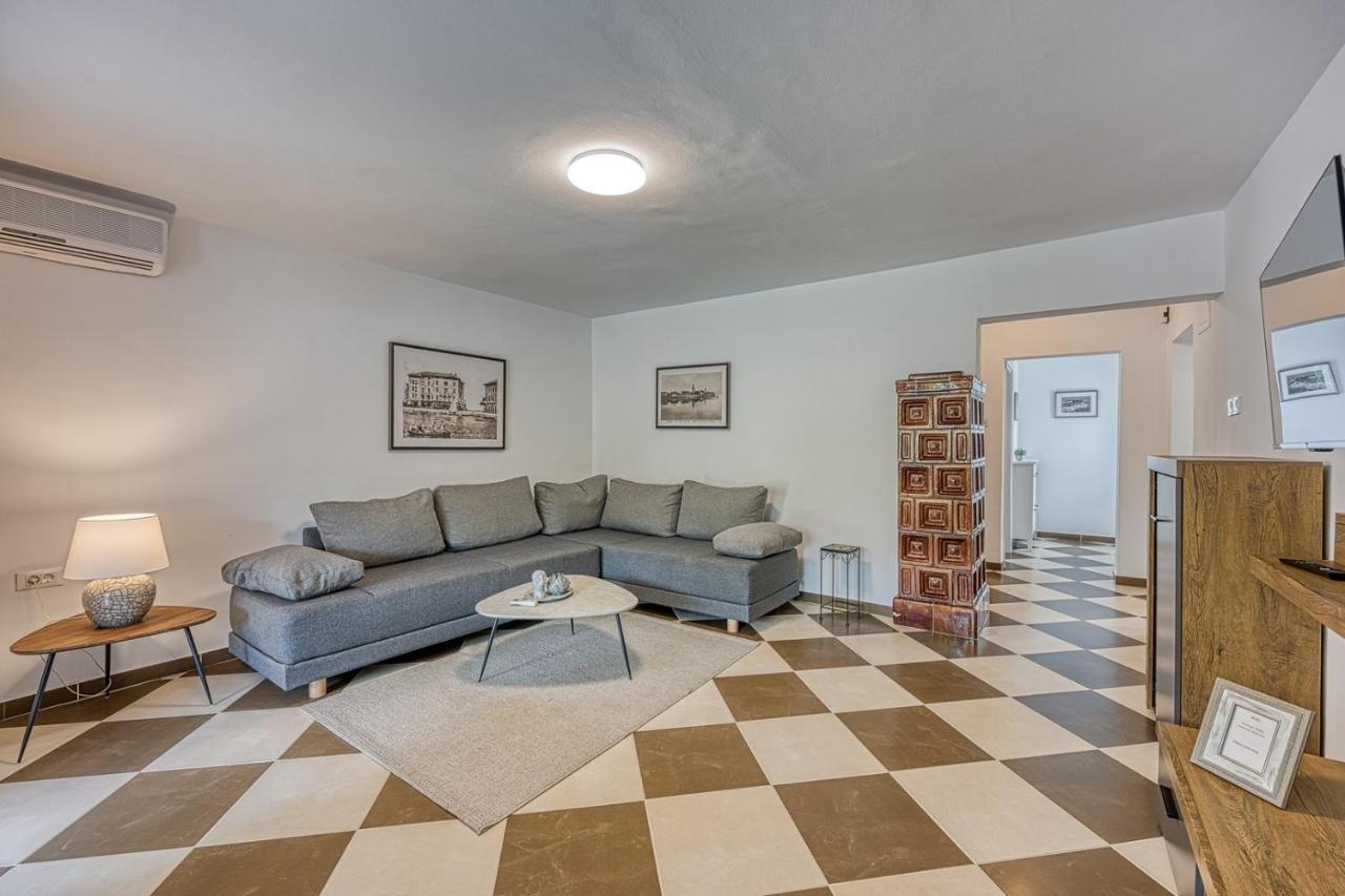 Apartments Claudio Пореч Екстер'єр фото