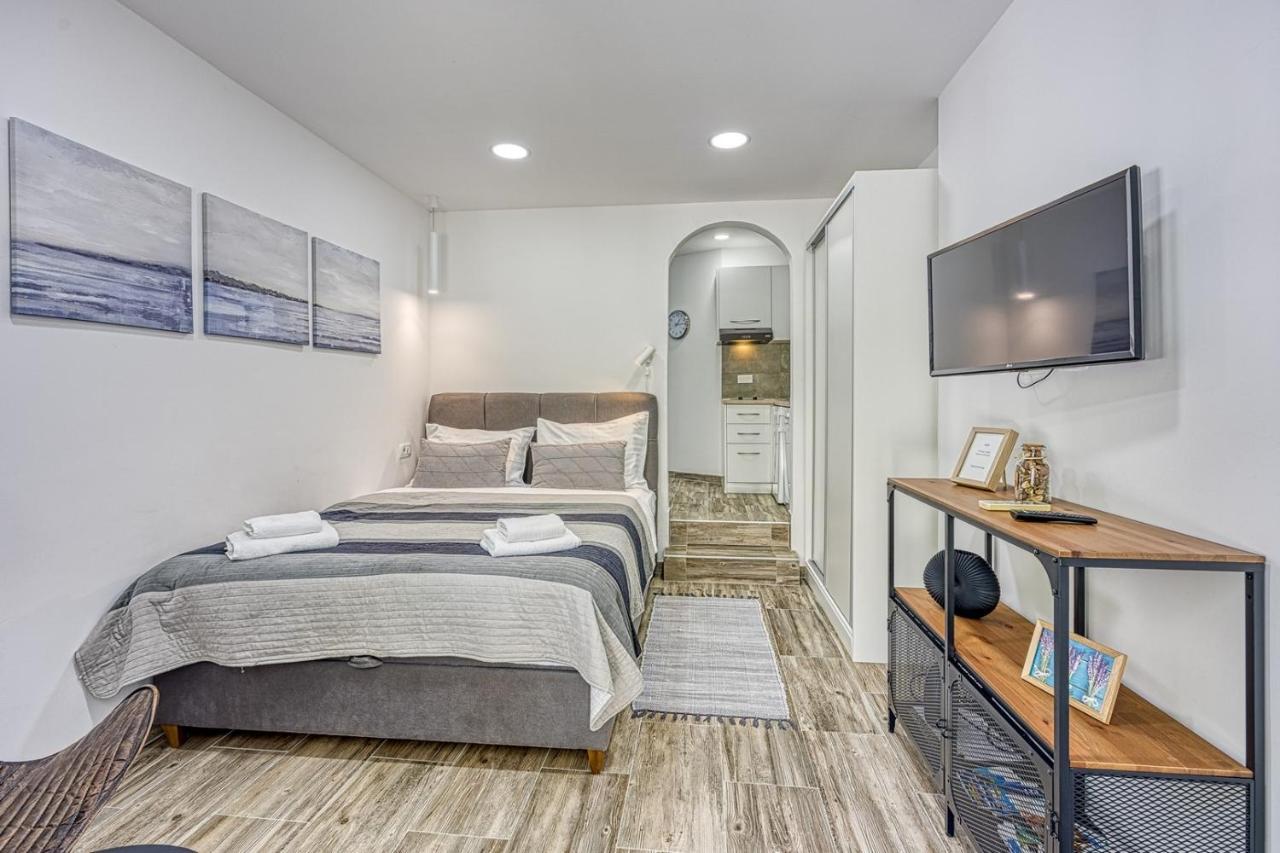 Apartments Claudio Пореч Екстер'єр фото