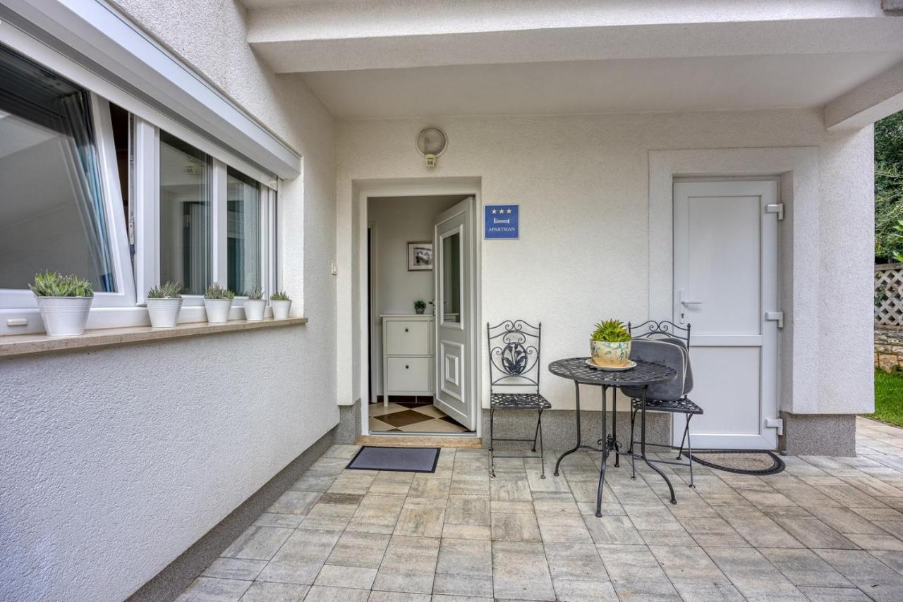 Apartments Claudio Пореч Екстер'єр фото